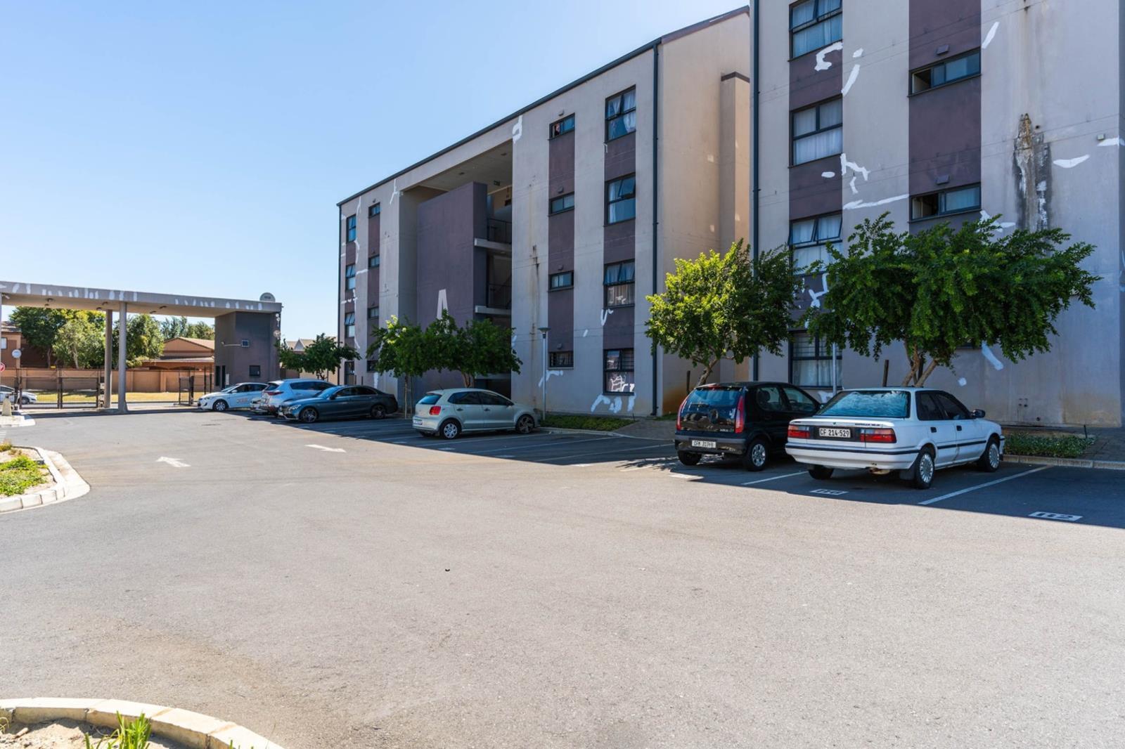 2 Bedroom Apartment in Parklands