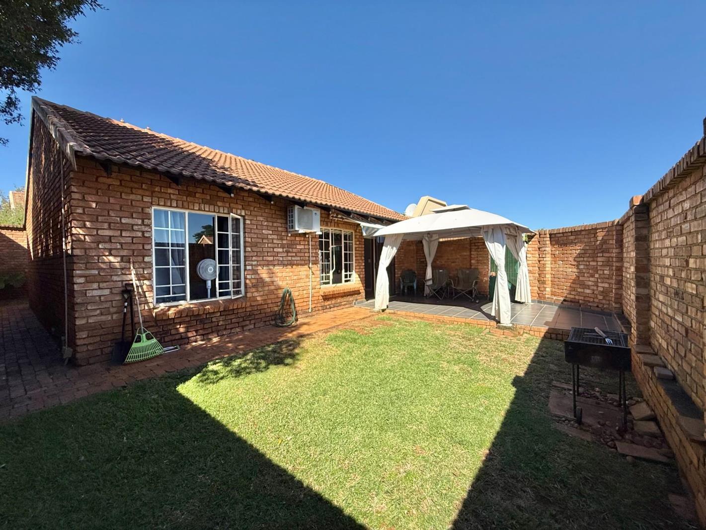 2 Bedroom Townhouse in Elarduspark