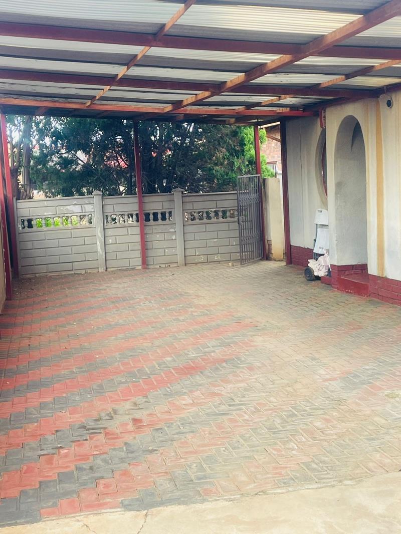 3 Bedroom House in Protea Glen