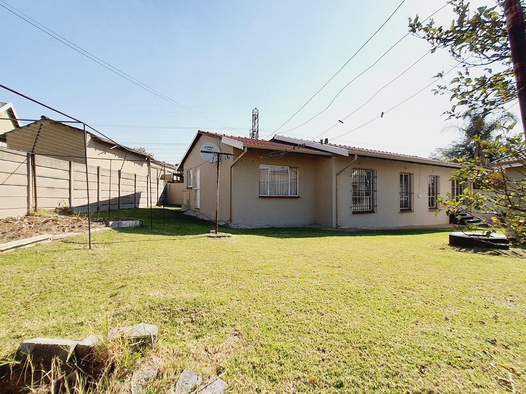 1 Bedroom Garden Cottage in Norkem Park