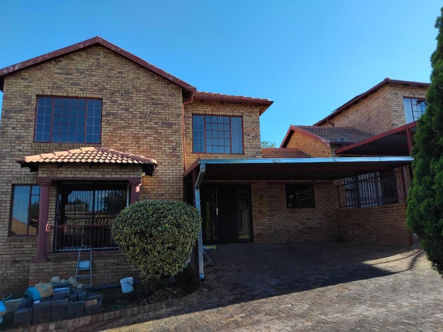 4 Bedroom Apartment in Alberton