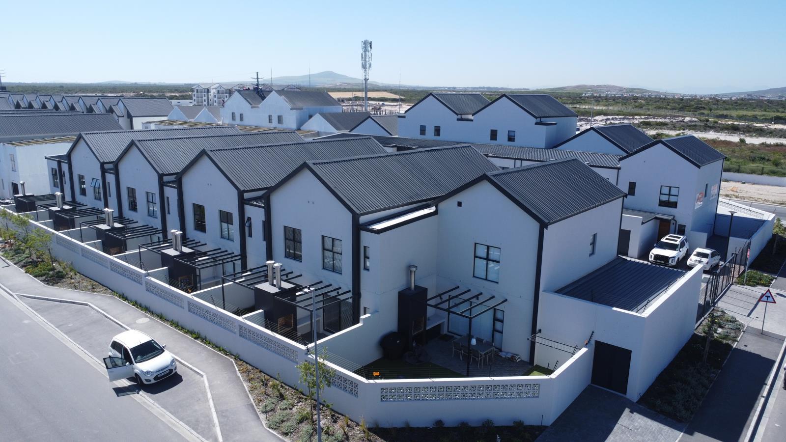 3 Bedroom House in Sandown