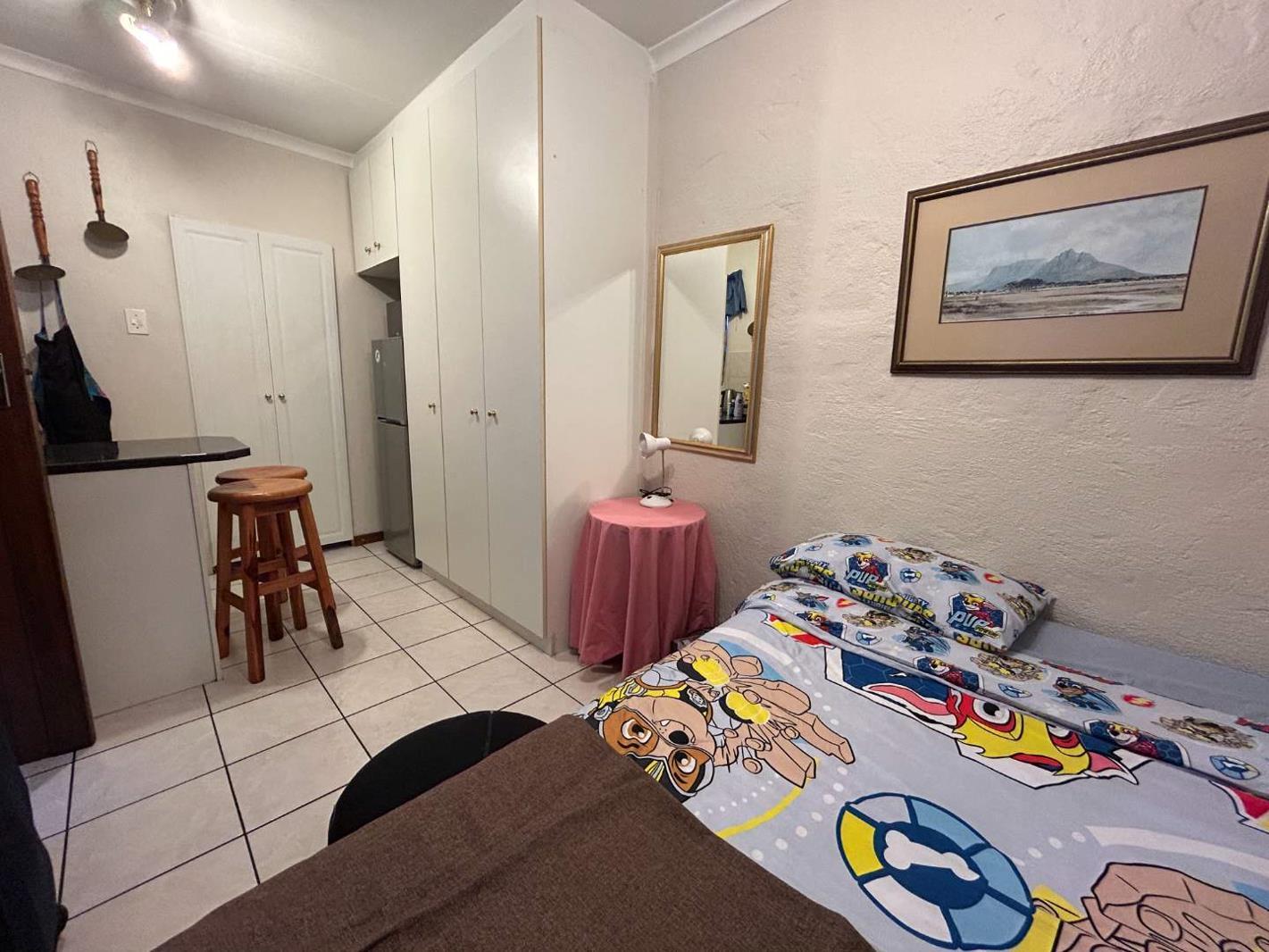 0.5 Bedroom Garden Cottage in Morningside