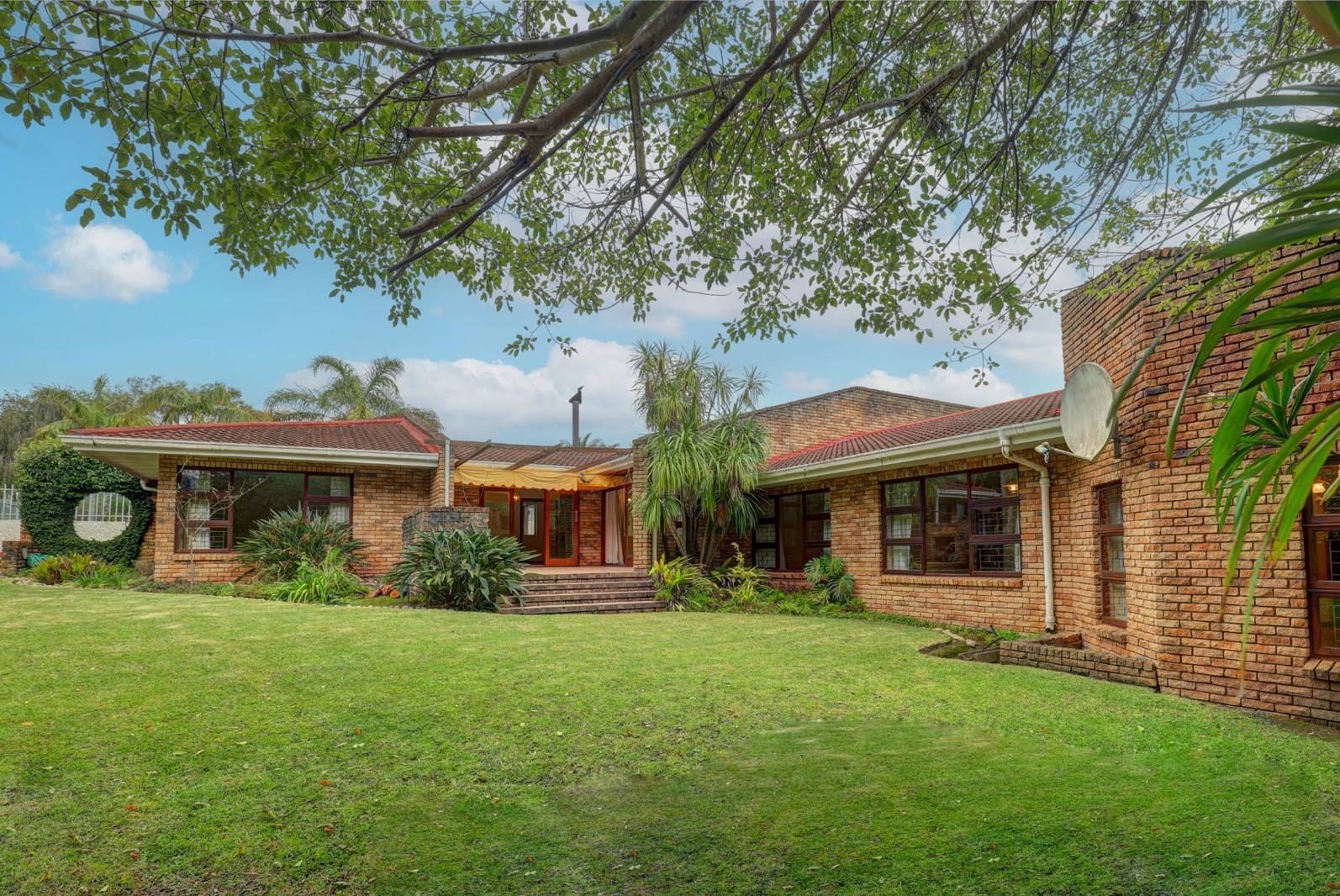 5 Bedroom House in Camphers Drift