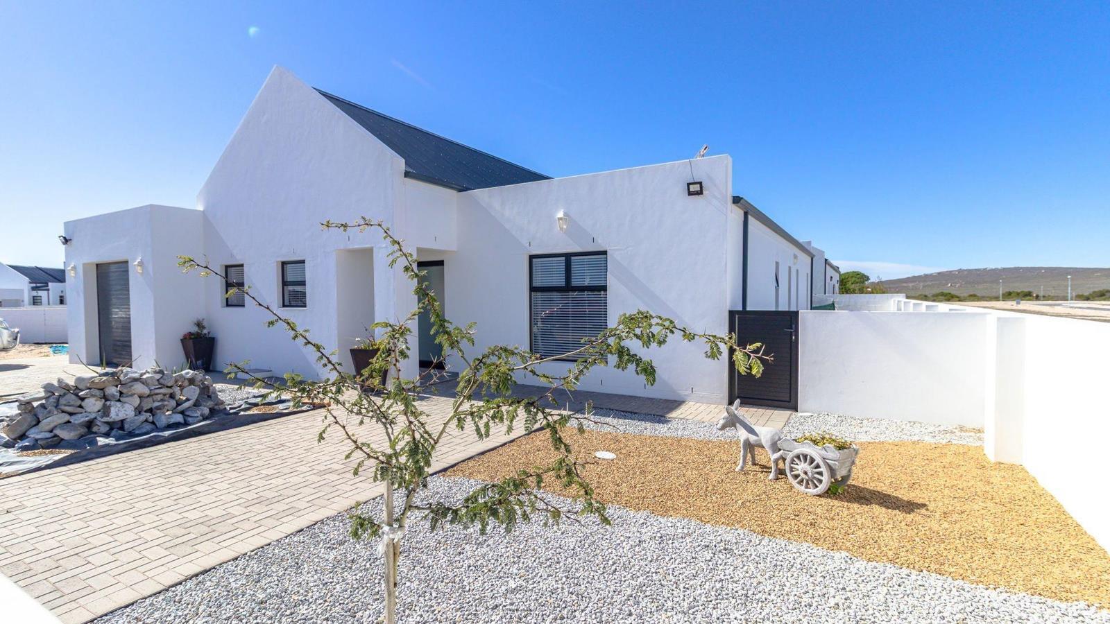 2 Bedroom House in Britannia Bay