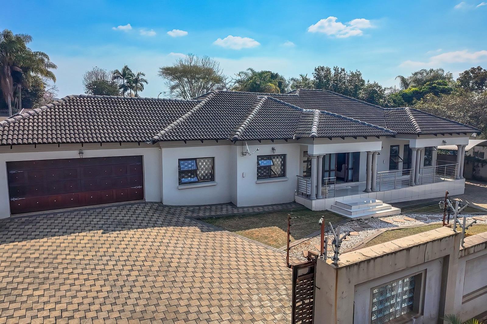 5 Bedroom House in White River Central