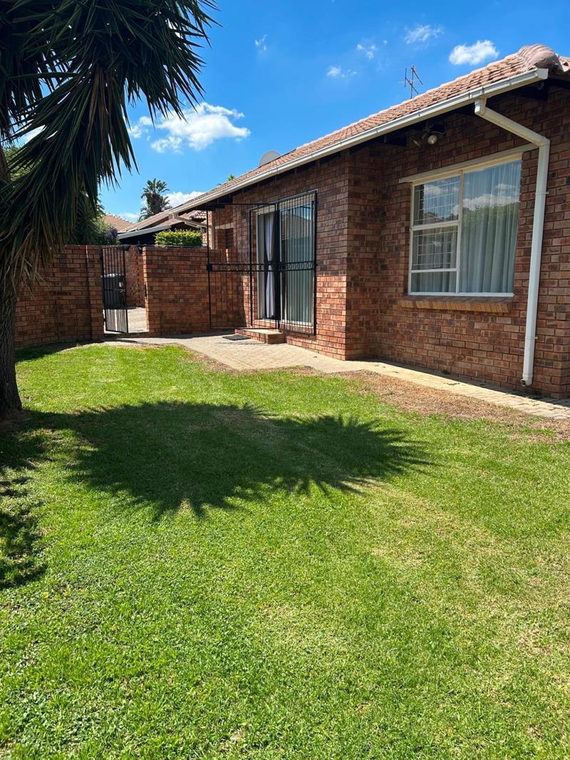 2 Bedroom Simplex in Wilgeheuwel