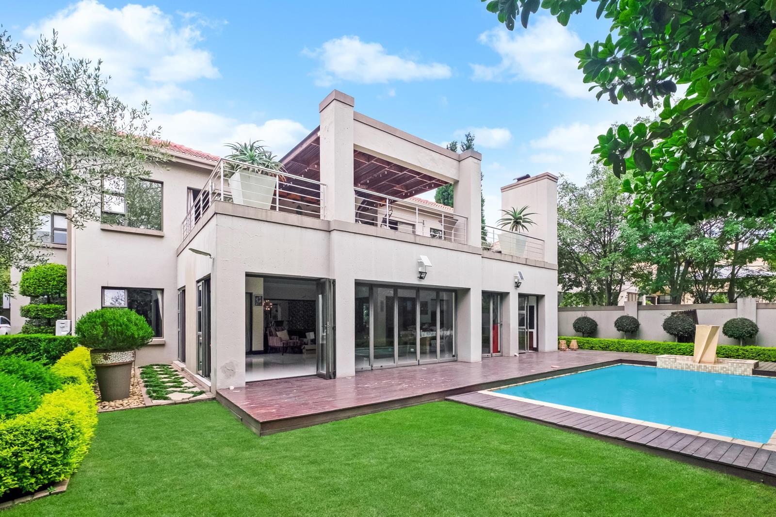 4 Bedroom House in Eagle Canyon Golf Estate