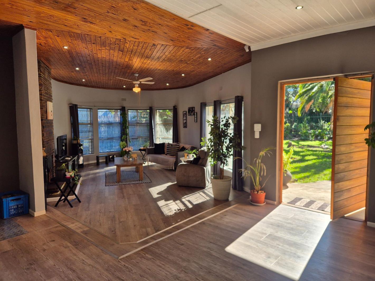 3 Bedroom House in Panorama