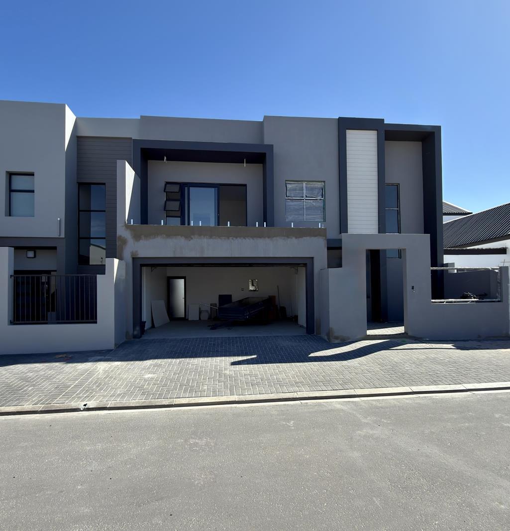 4 Bedroom House in Sandown