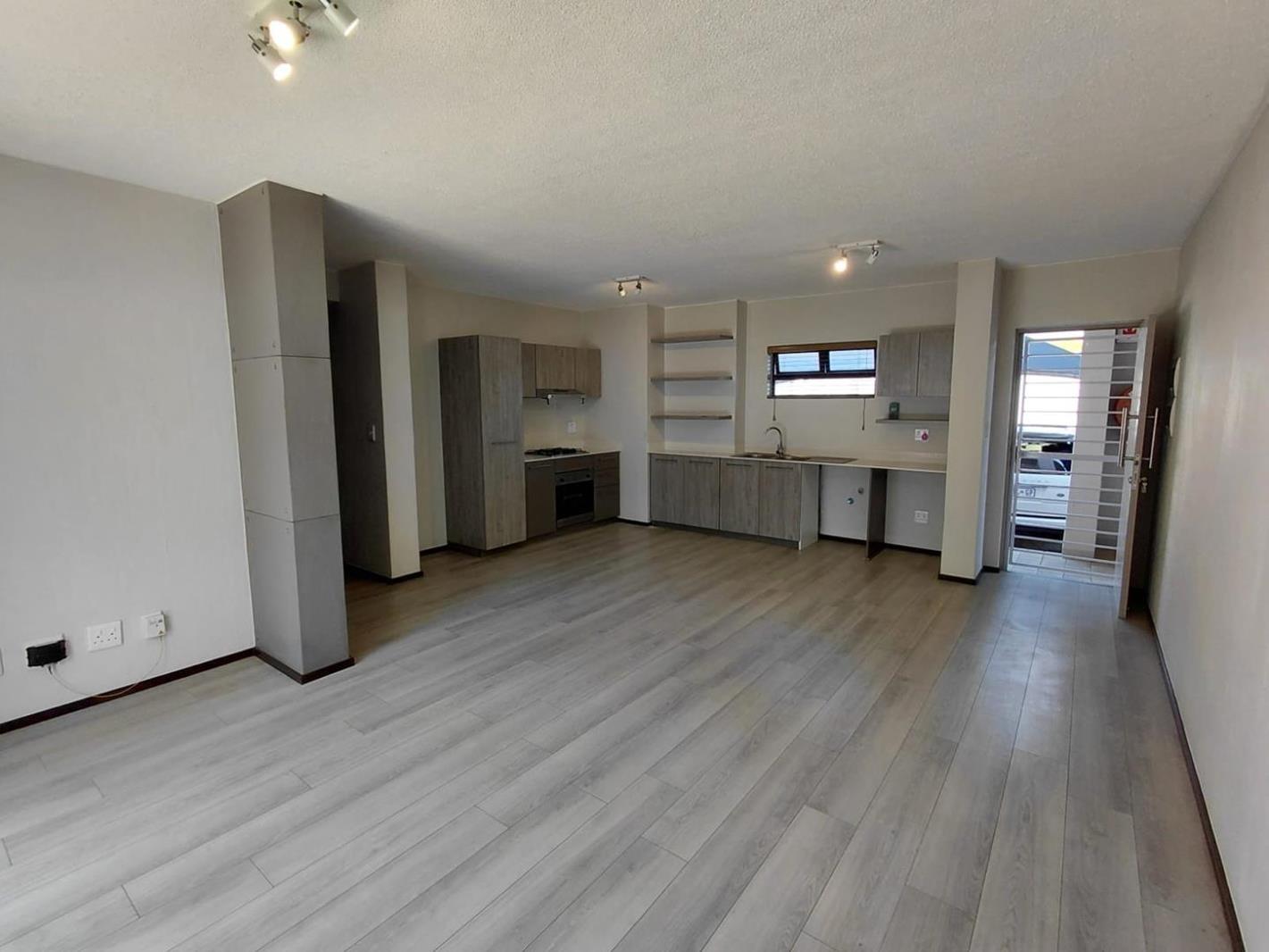 3 Bedroom Apartment in Broadacres