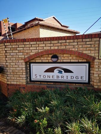 2 Bedroom Apartment in Randpark Ridge