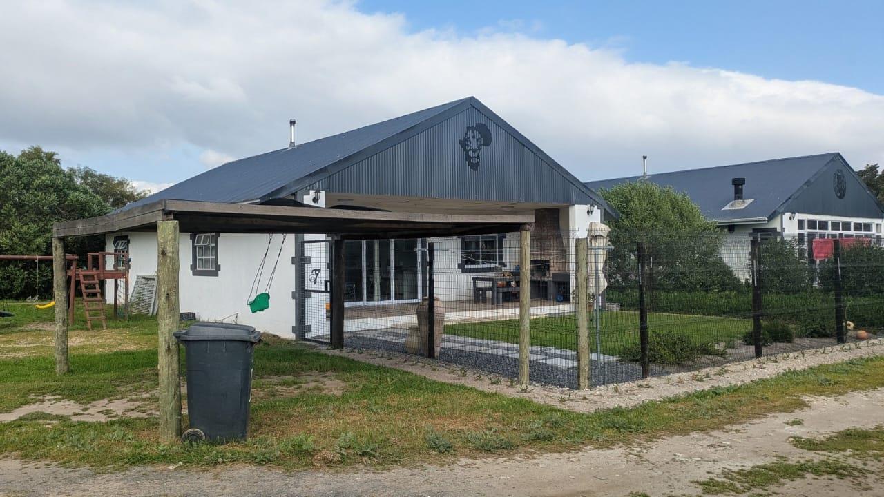 2 Bedroom House in Philippi
