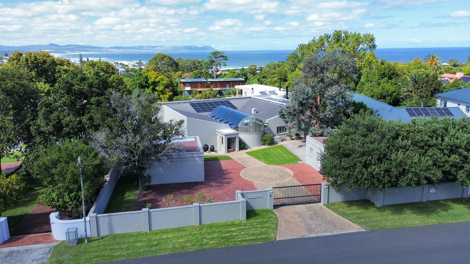 5 Bedroom House in Fernkloof
