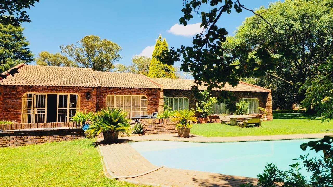 4 Bedroom House in Walkers Fruit Farms