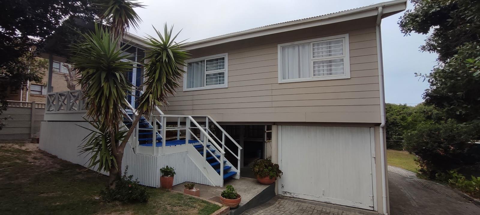 3 Bedroom House in Kleinbaai