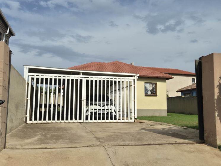 3 Bedroom House in Birch Acres