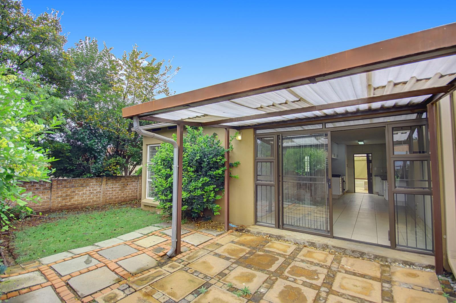 2 Bedroom Townhouse in Randpark Ridge