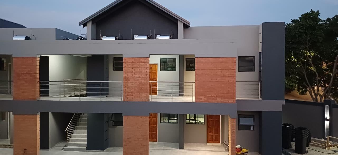 1 Bedroom Apartment in Olifantsfontein