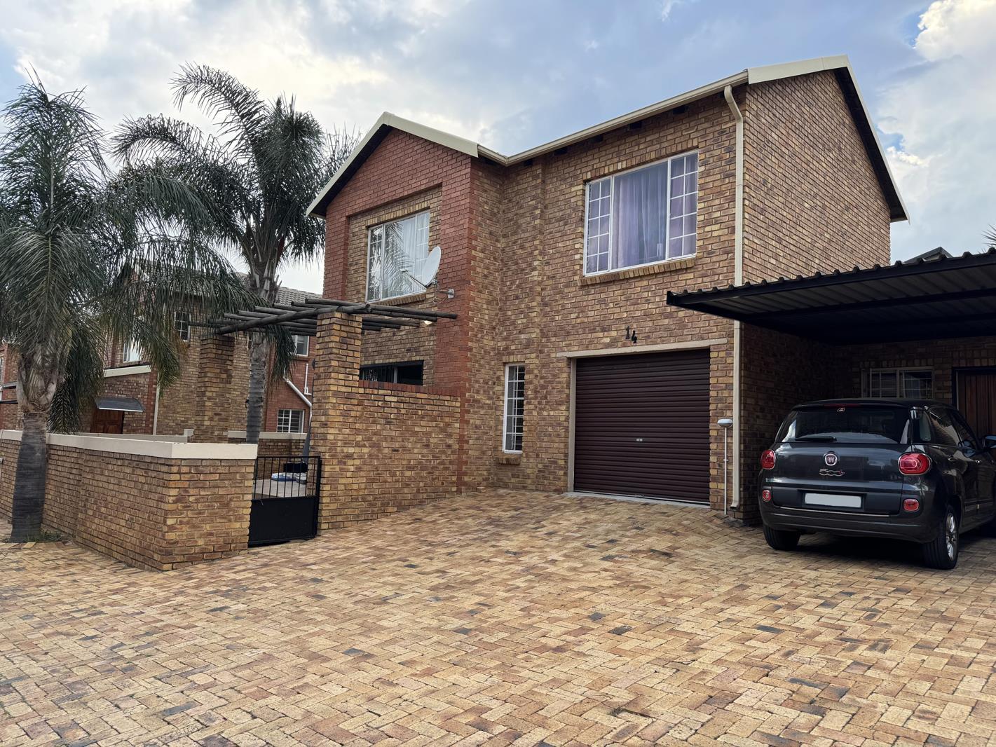 3 Bedroom Townhouse in Willowbrook