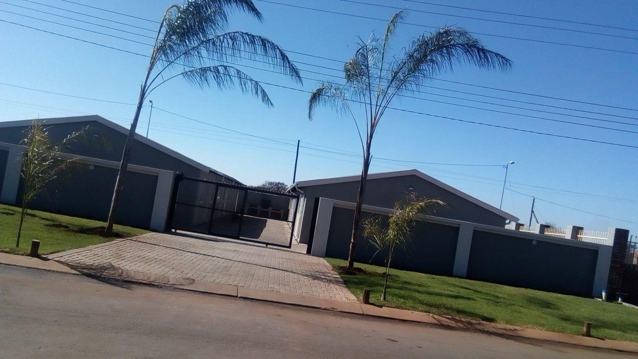 Bachelor apartment in Ga-rankuwa