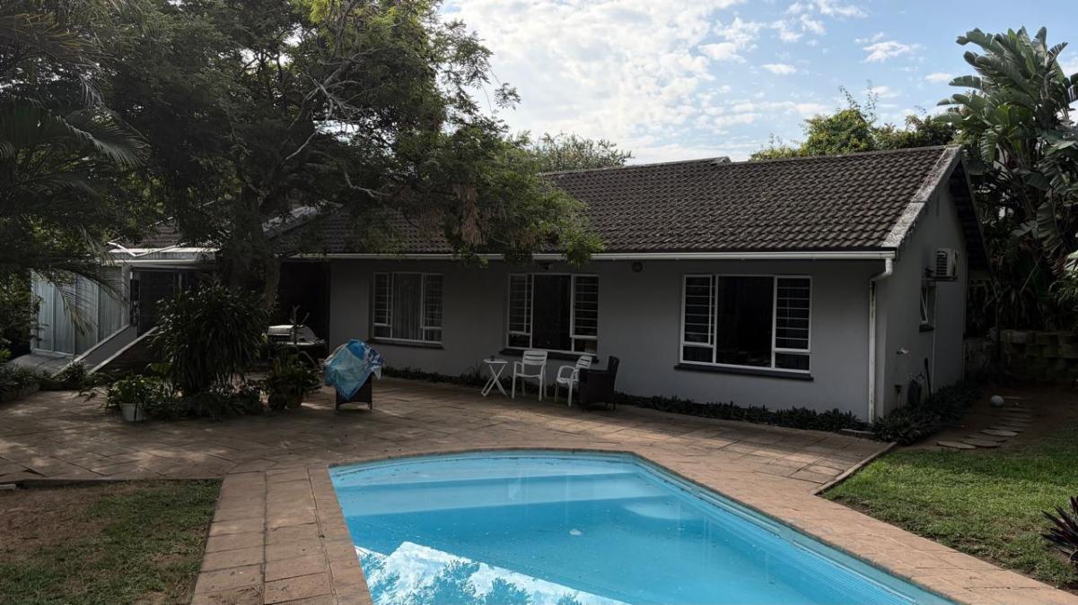 4 Bedroom House in Westbrook