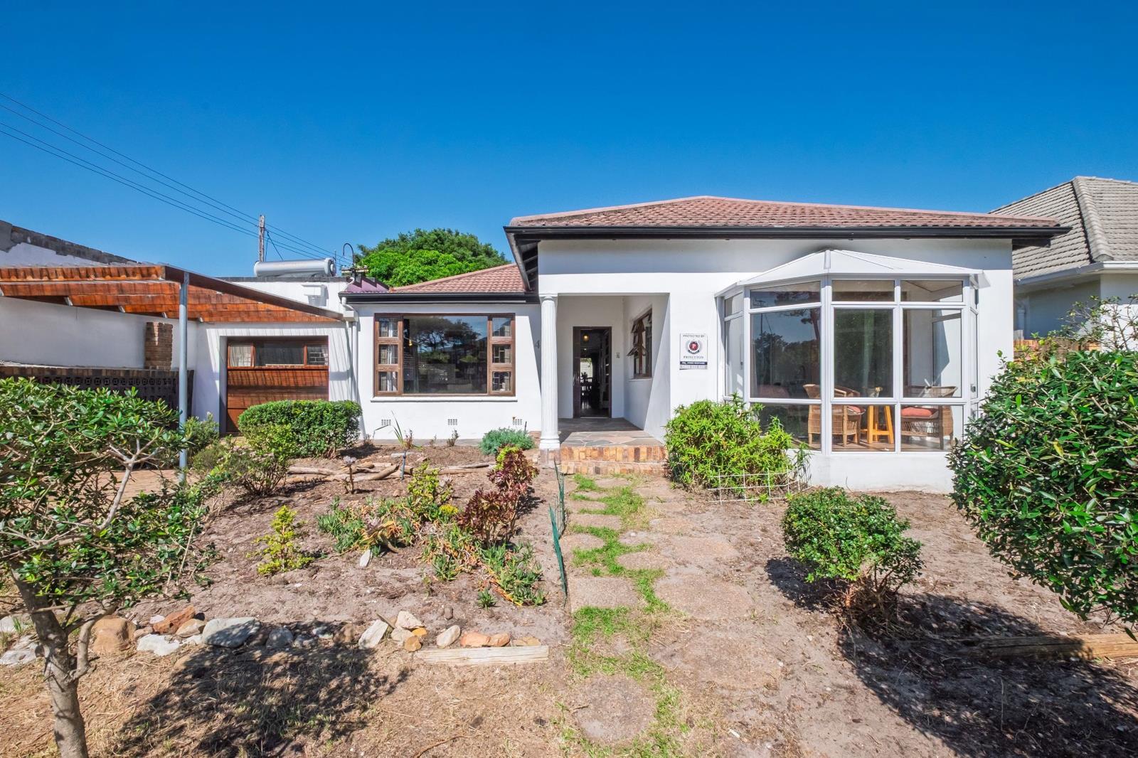 3 Bedroom House in Rondebosch