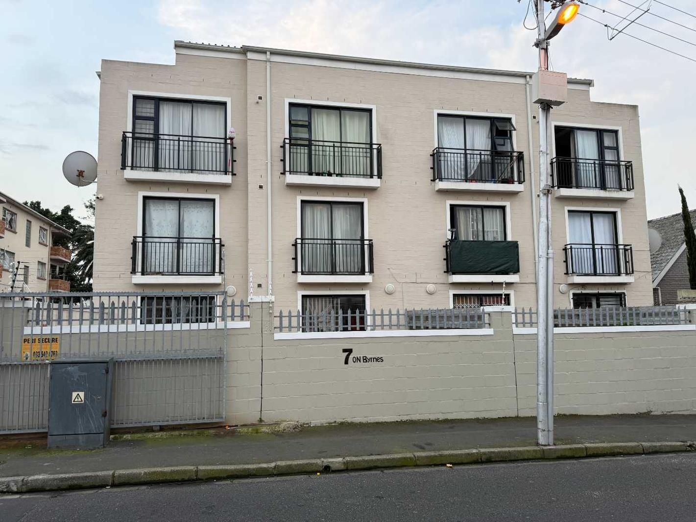 1 Bedroom Apartment in Wynberg
