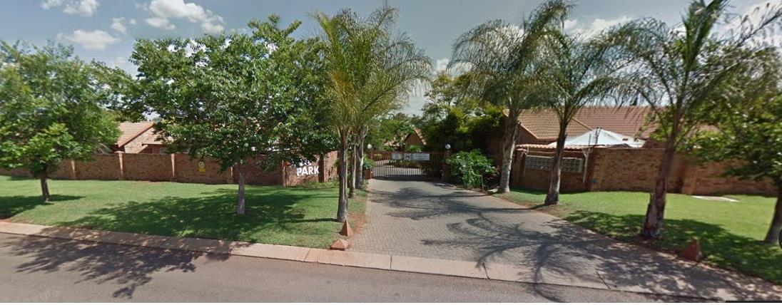 2 Bedroom Simplex in Faerie Glen