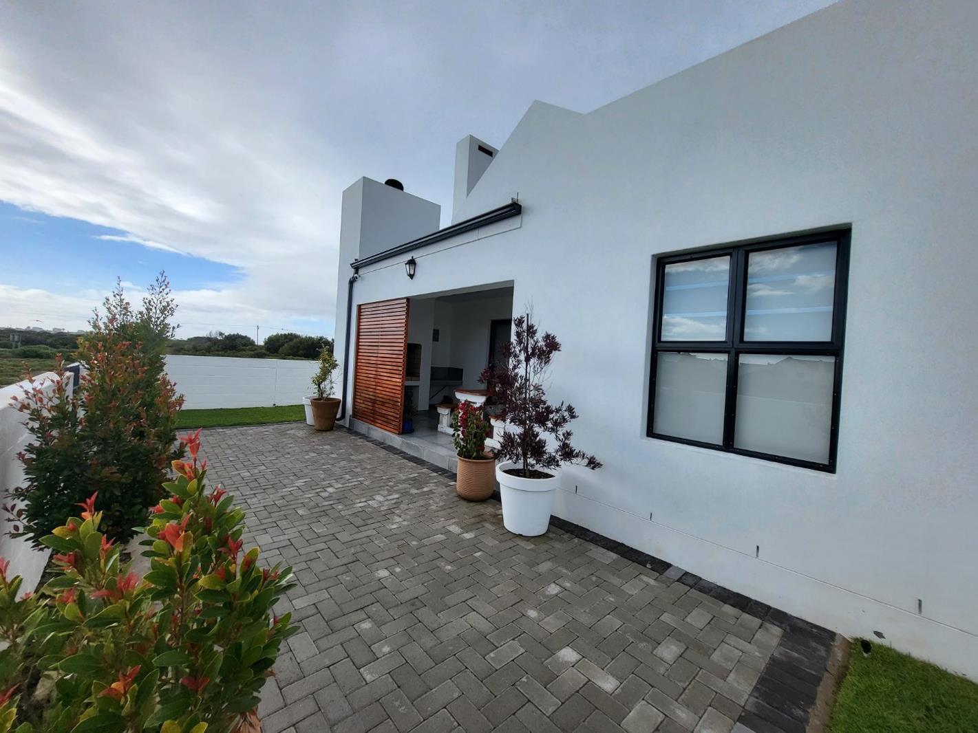 2 Bedroom House in Britannia Bay