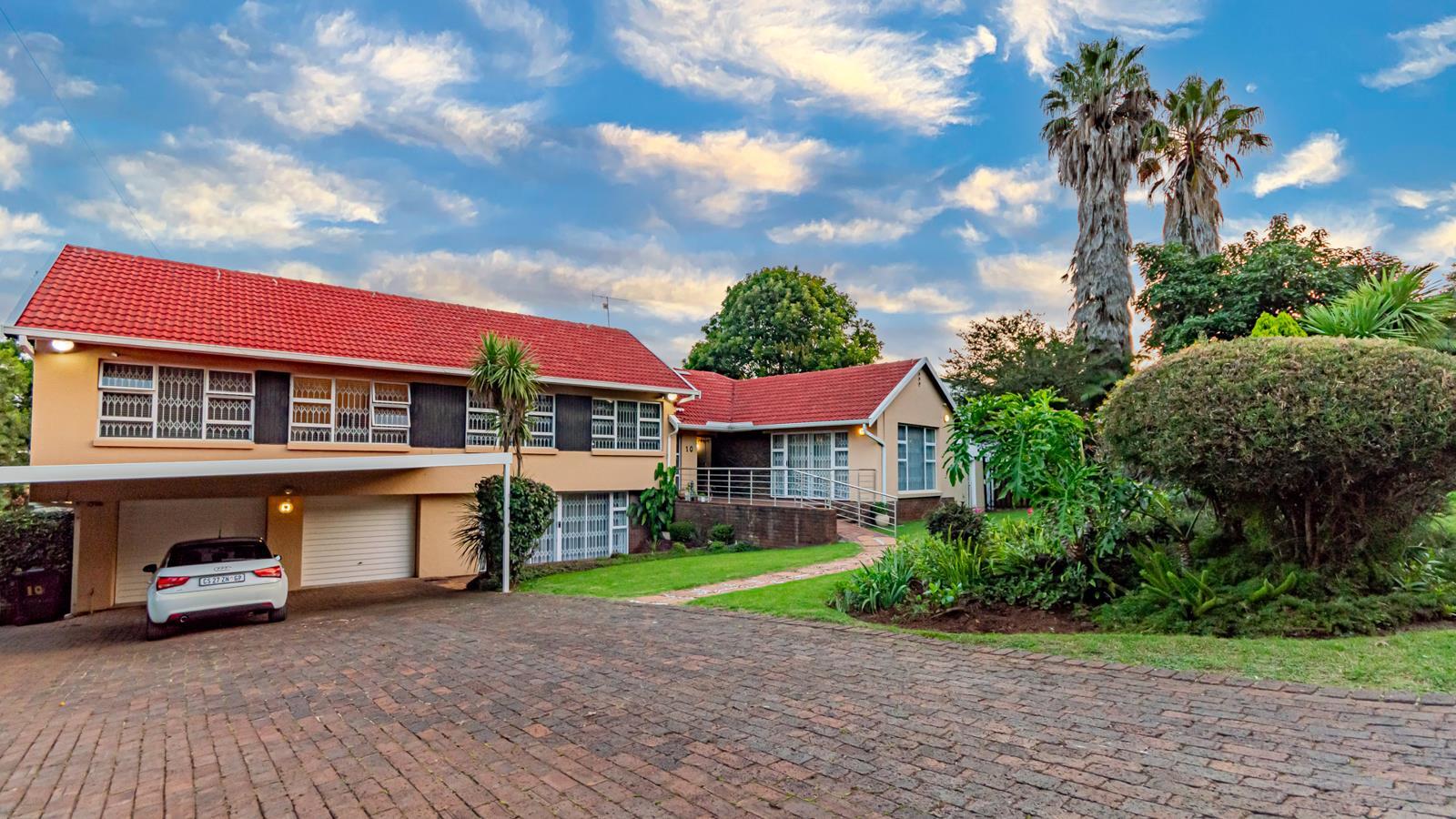 6 Bedroom House in Dewetshof
