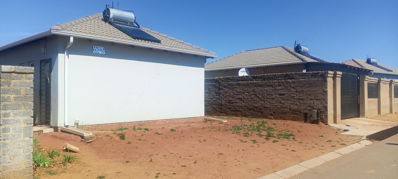2 Bedroom House in Lehae