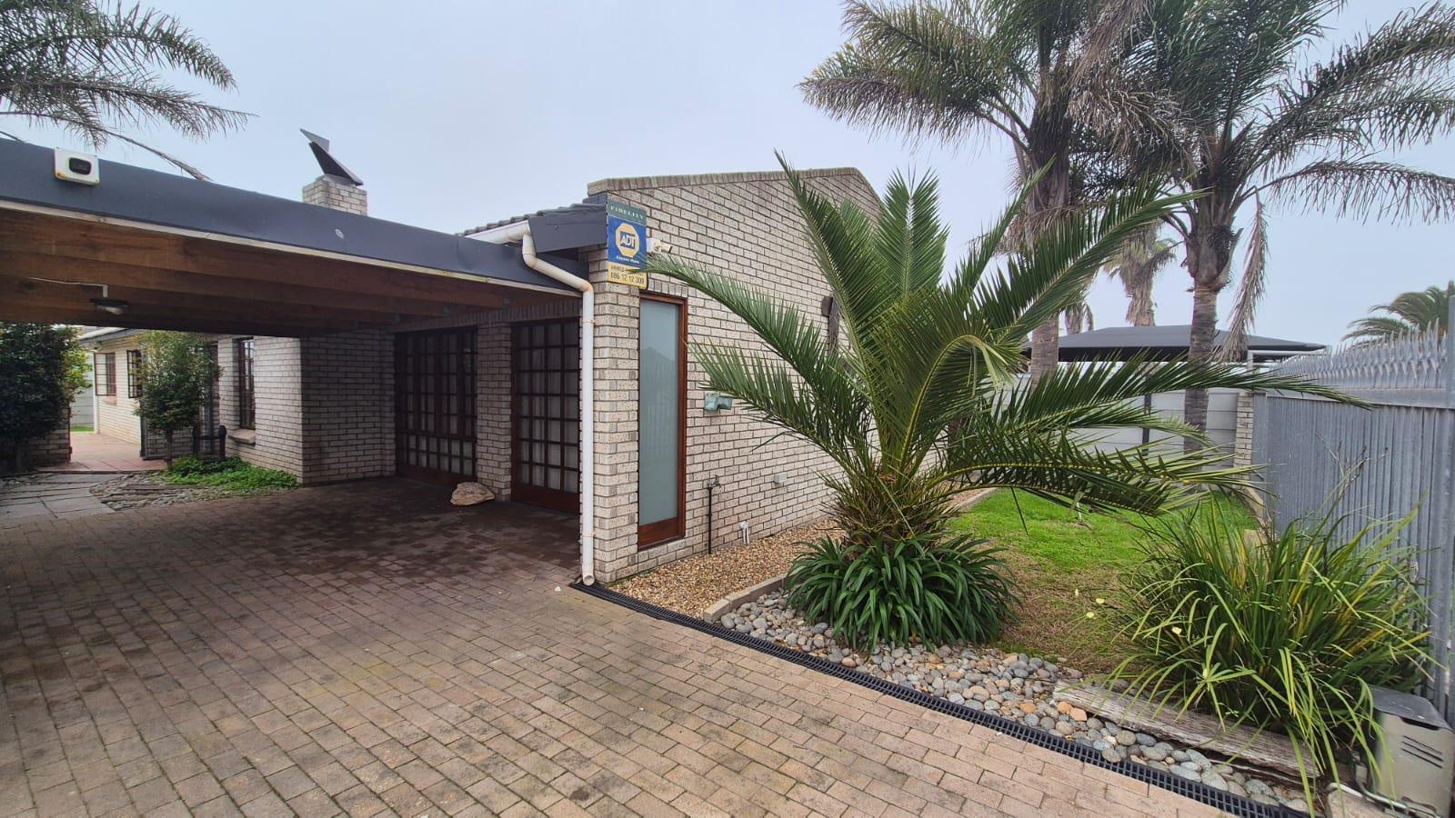 4 Bedroom House in Saldanha
