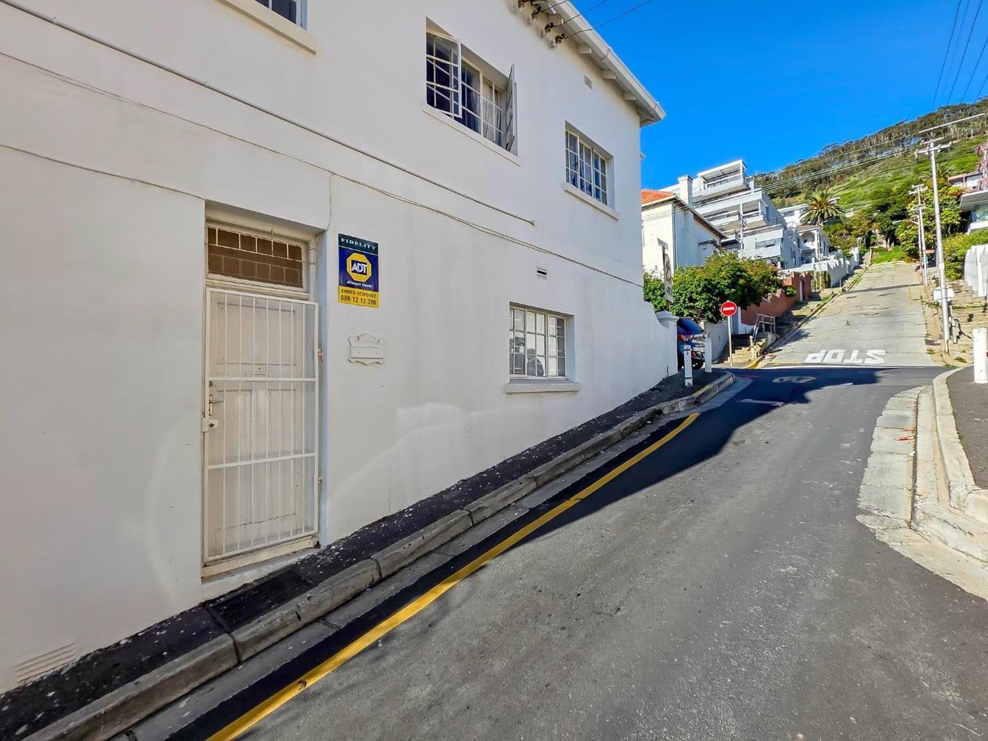 2 Bedroom Apartment in Sea Point