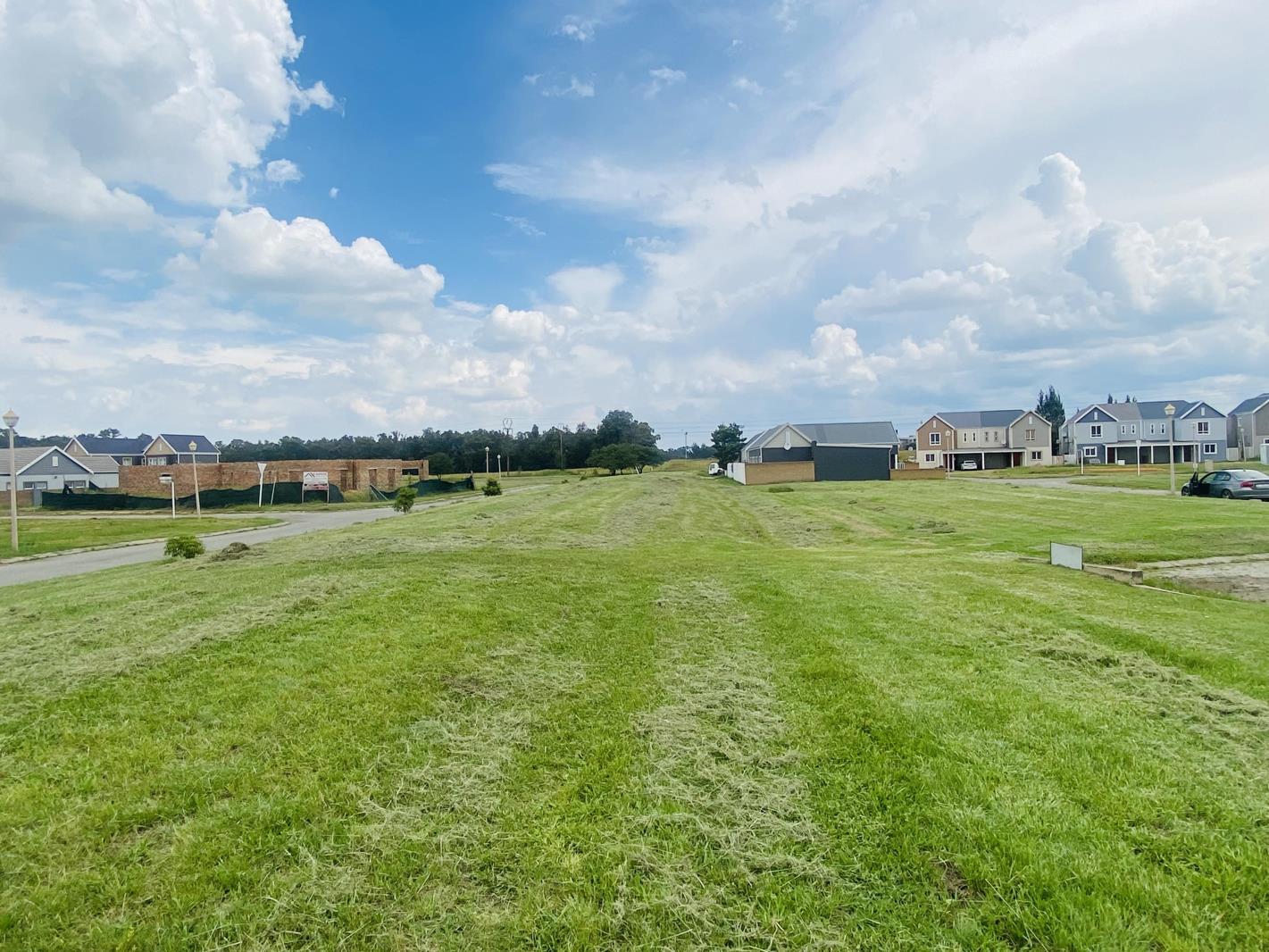 153 m² Land available in Bedworth Park