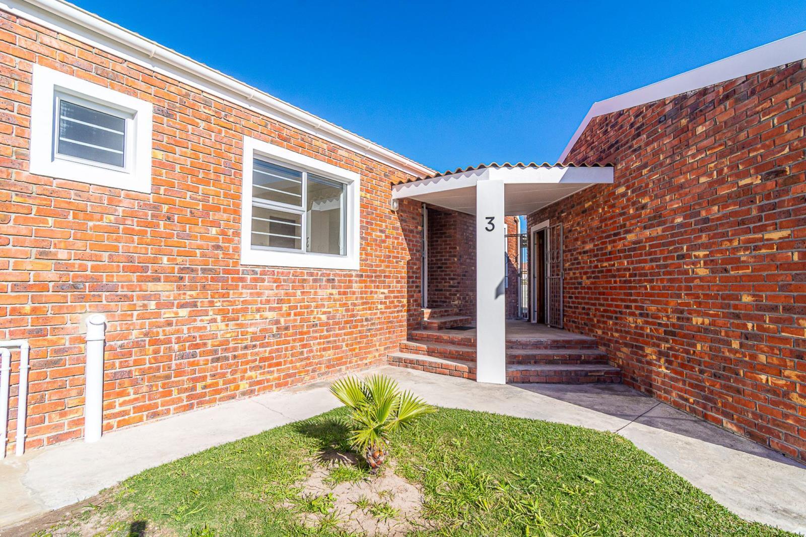 2 Bedroom House in Perlemoenbaai