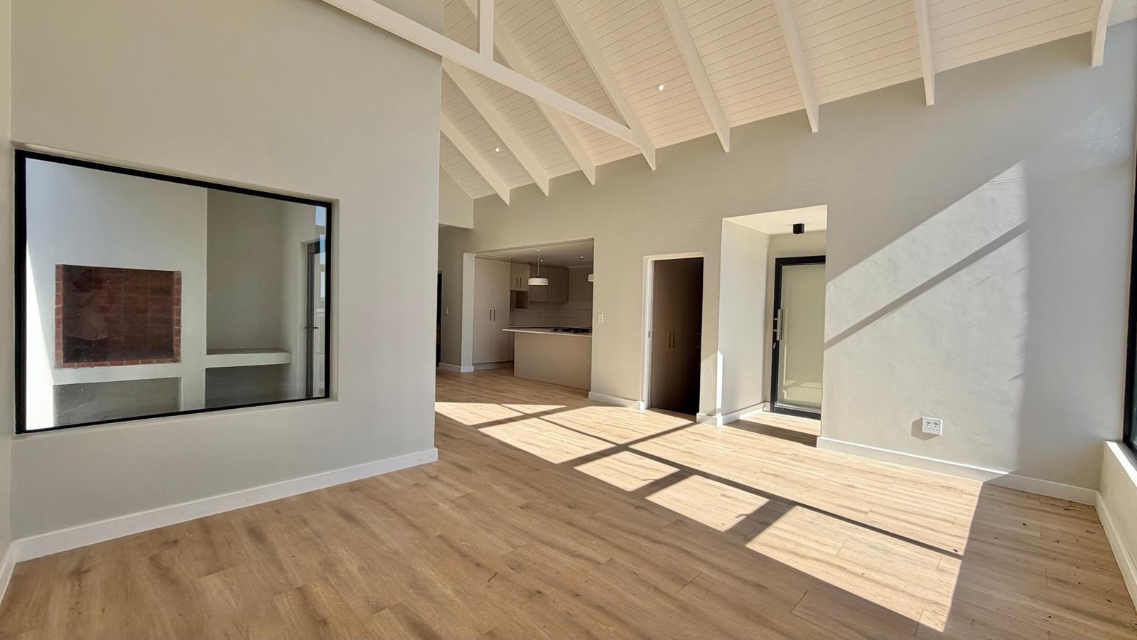 2 Bedroom House in Somerset West Central