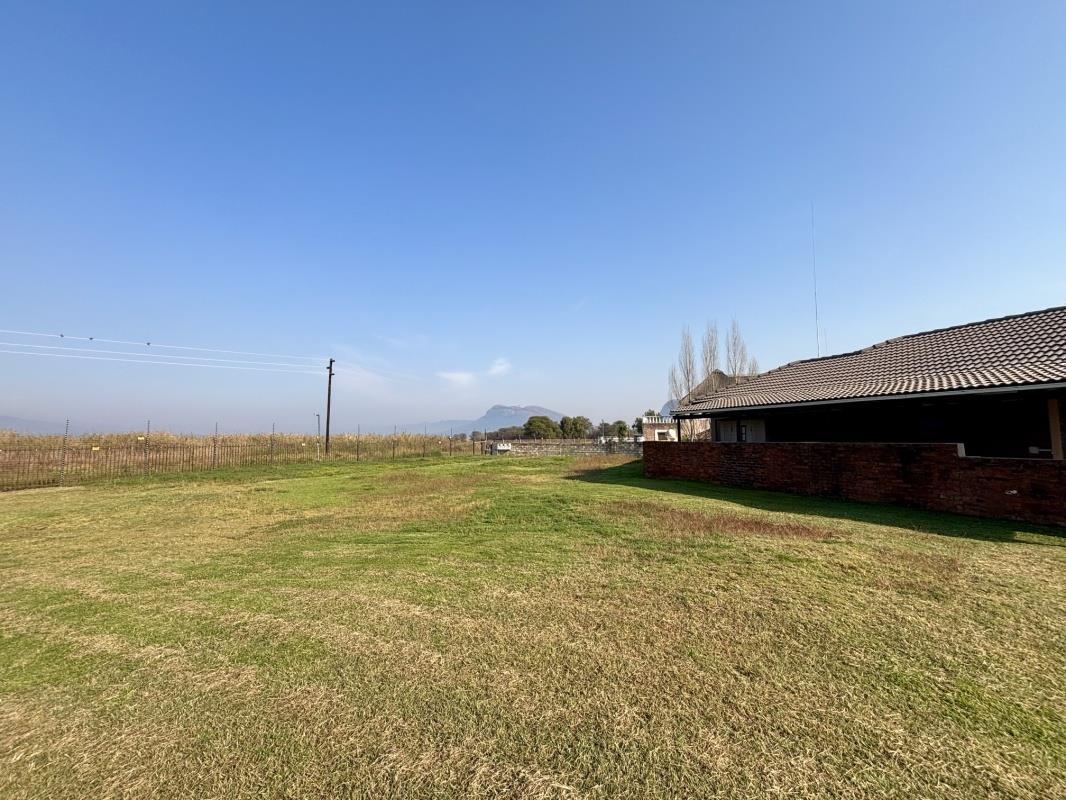 707 m² Land available in Melodie