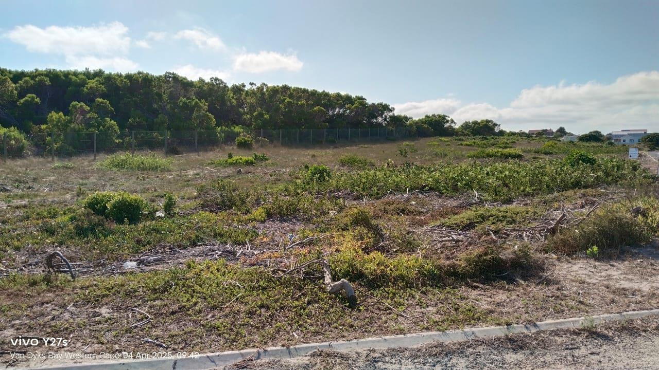 600 m² Land available in Kleinbaai
