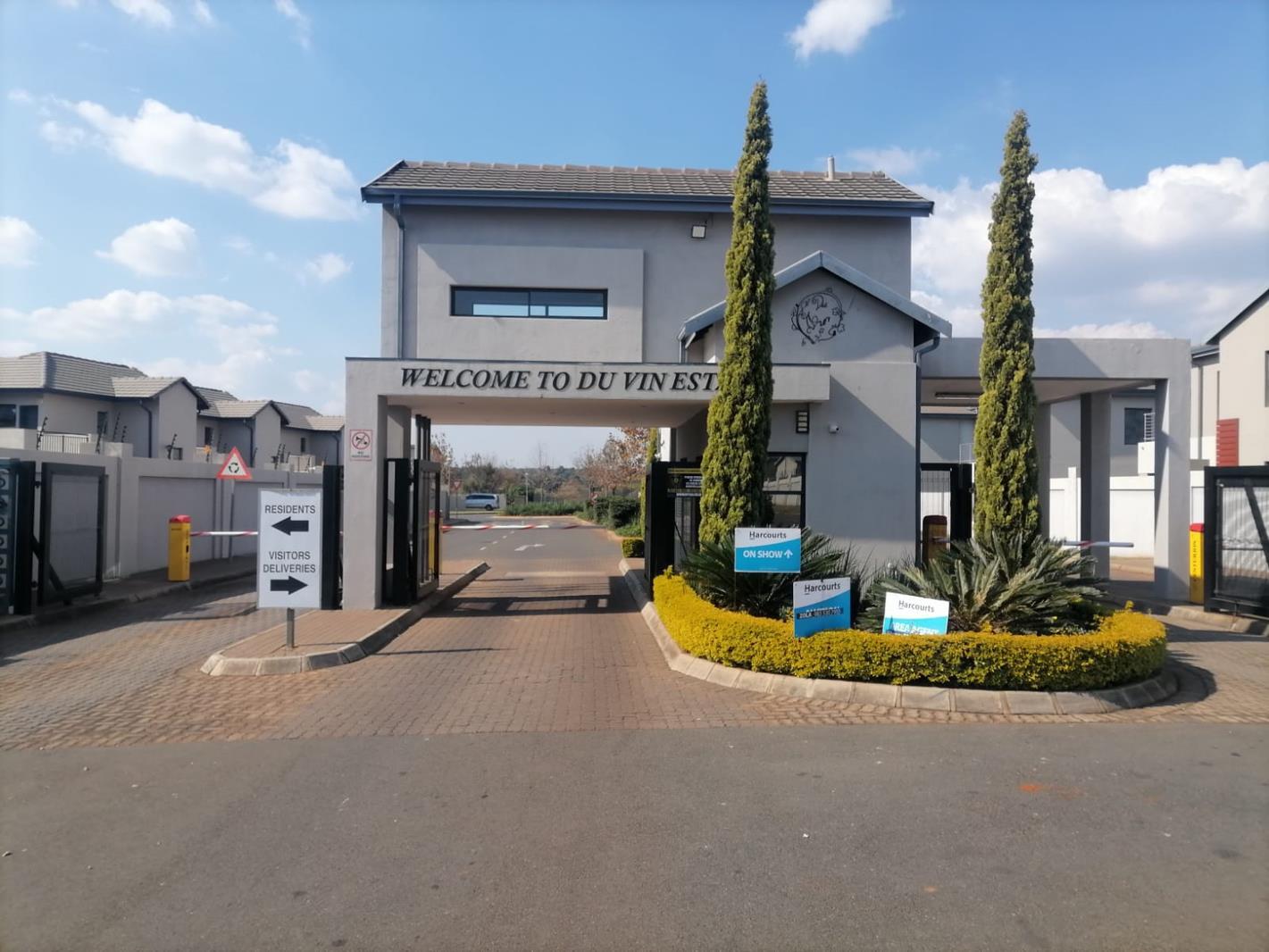 700 m² Land available in Raslouw