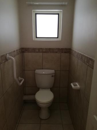 Studio Apartment in Douglasdale
