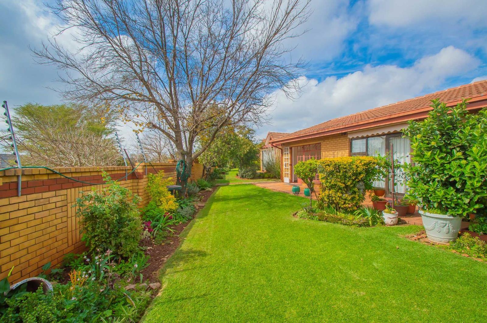 1 Bedroom Townhouse in Wilro Park