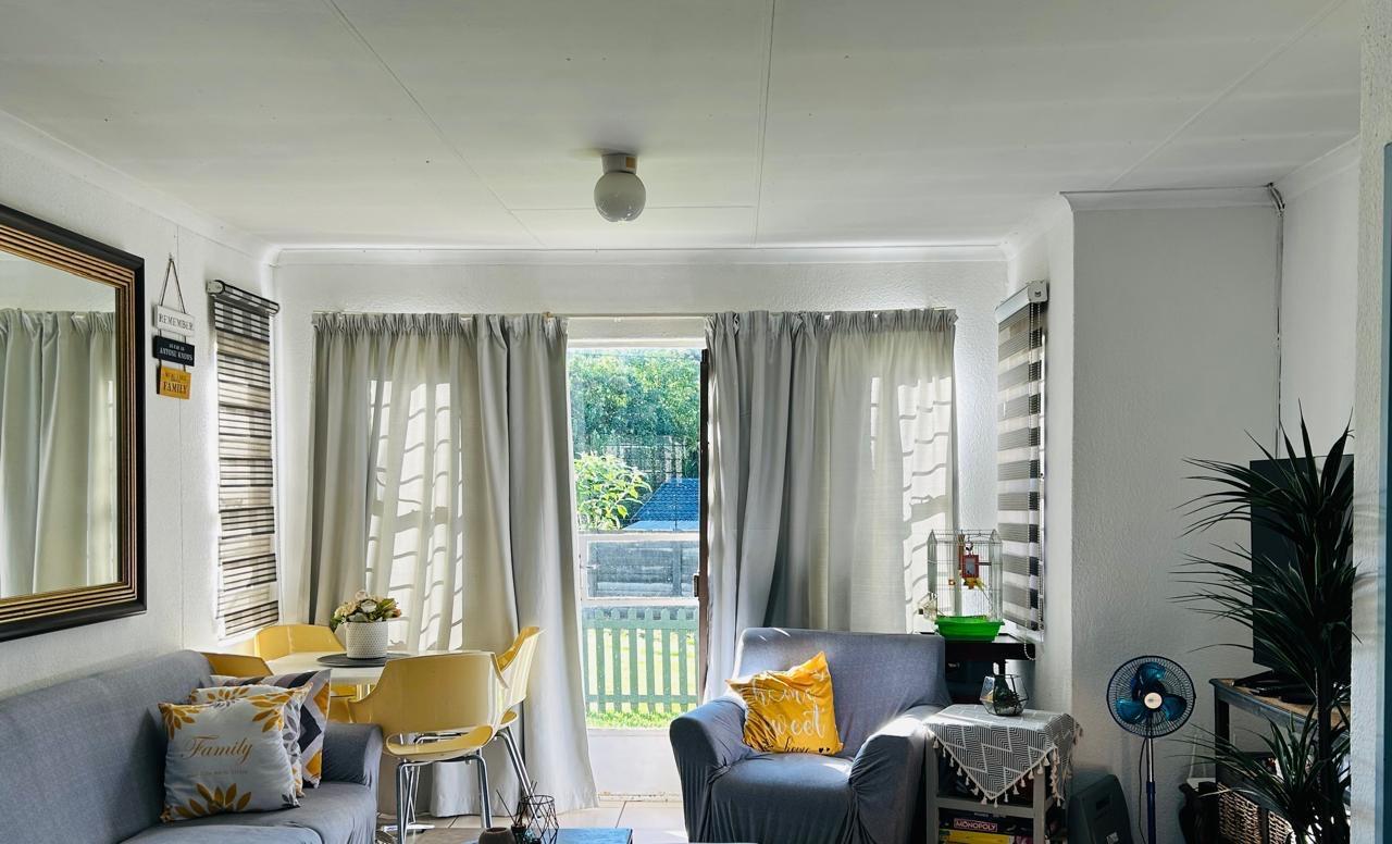 3 Bedroom Townhouse in Weltevreden Park