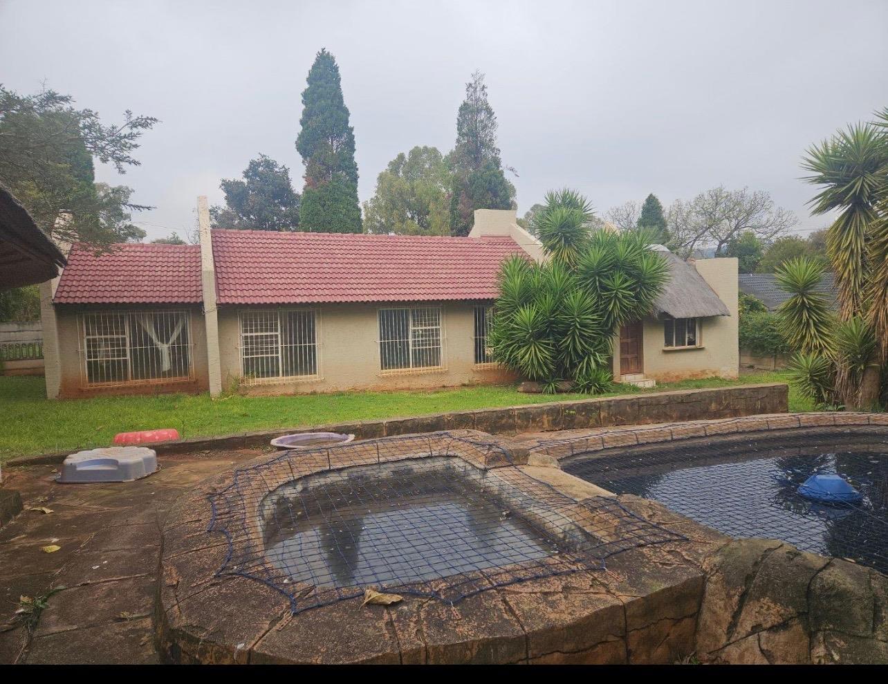 3 Bedroom House in Roodekrans