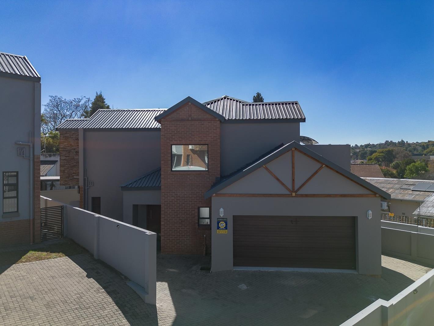 3 Bedroom Townhouse in Ferndale