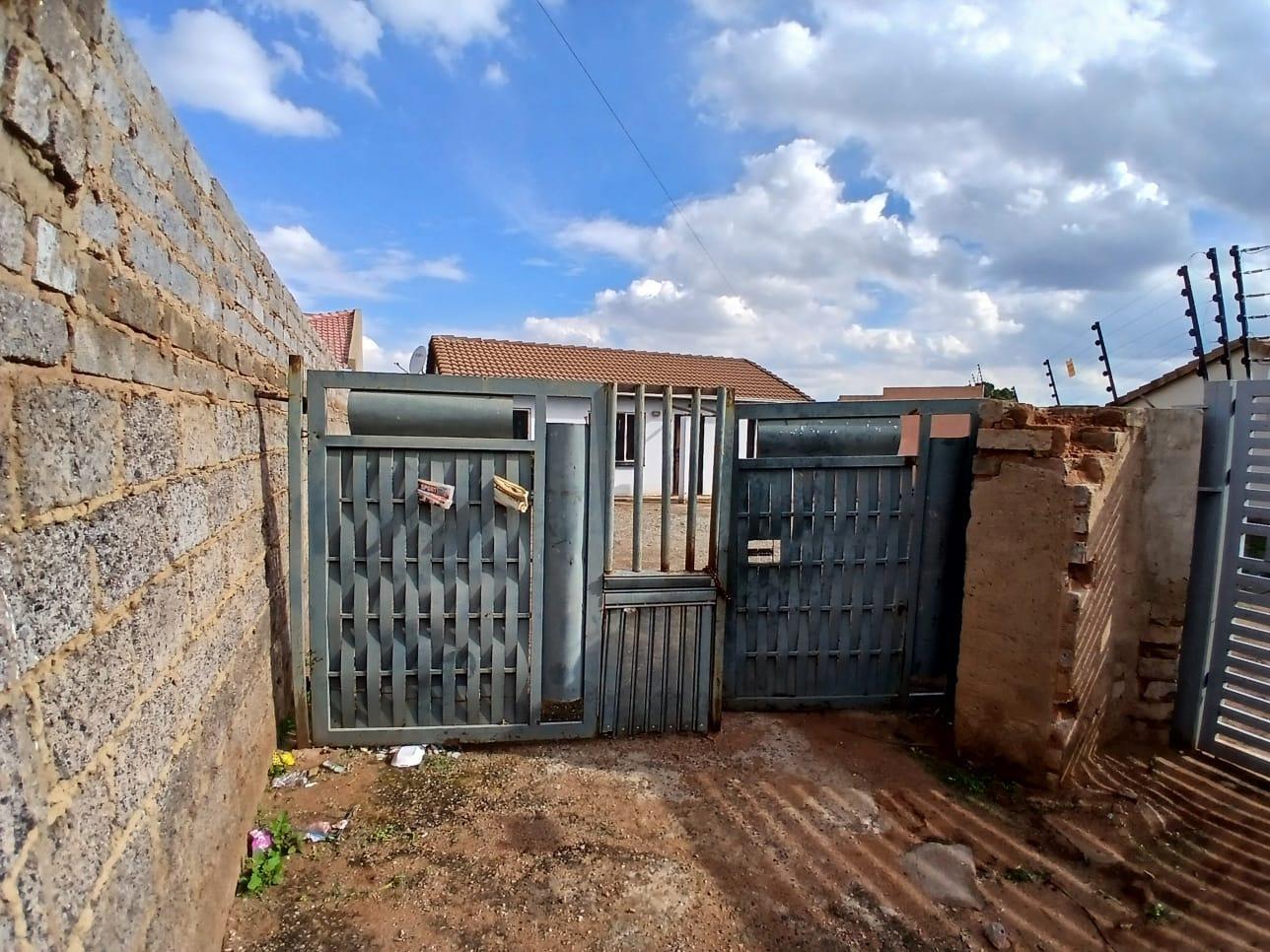 3 Bedroom House in Protea Glen