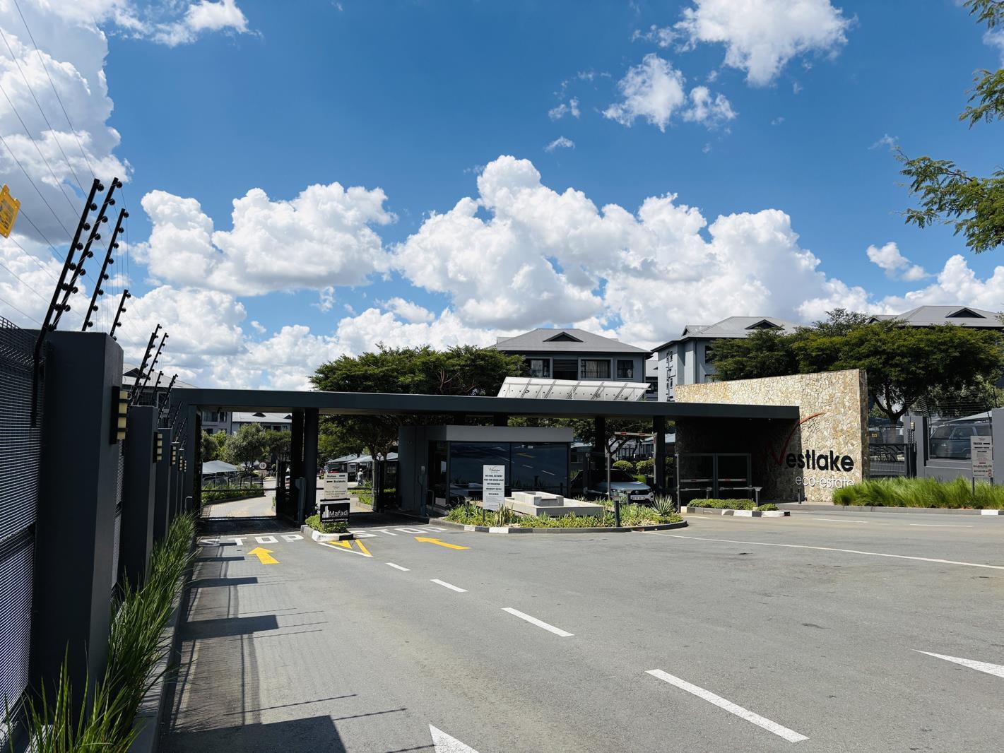 3 Bedroom Apartment in Modderfontein