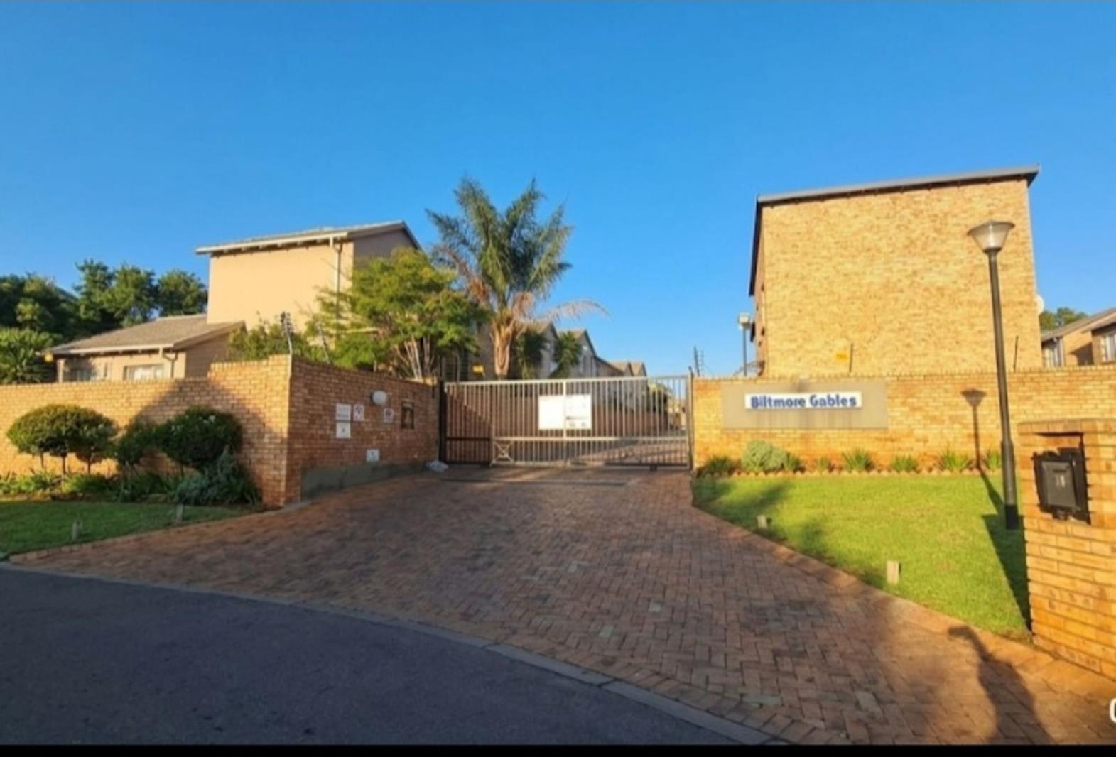 3 Bedroom Townhouse in Wilgeheuwel