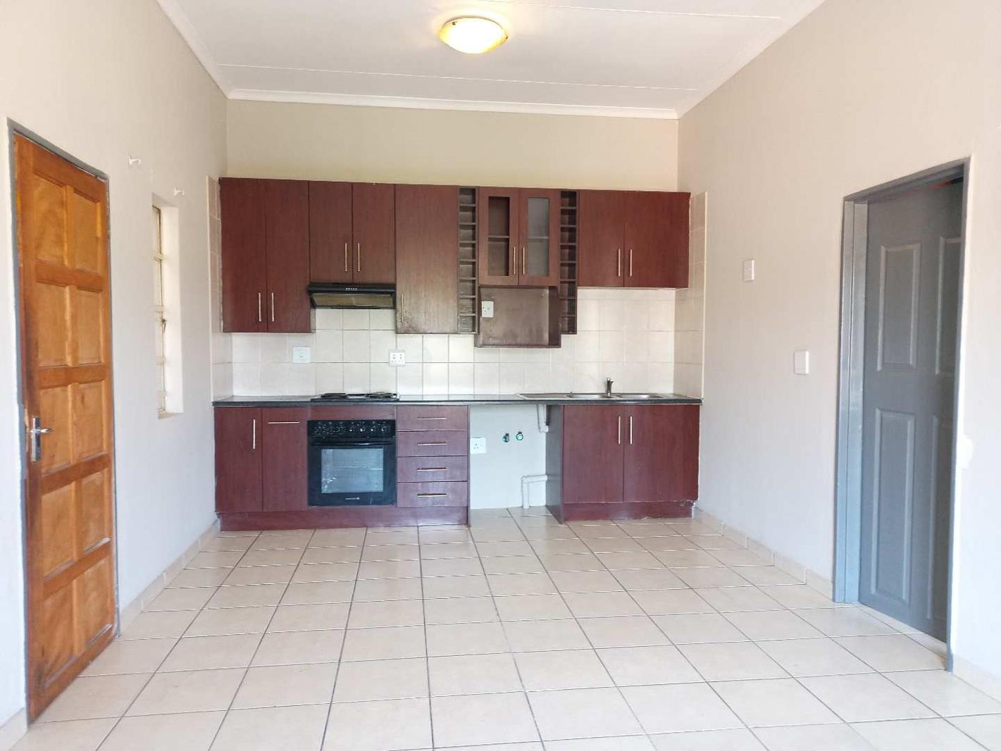 1 Bedroom Townhouse in Norkem Park