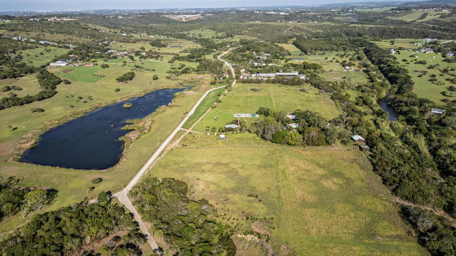 9 835 m² Land available in Gonubie